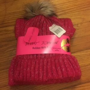 ⭐ NWT Betsey Johnson Pink Infinity Scarf & Beanie